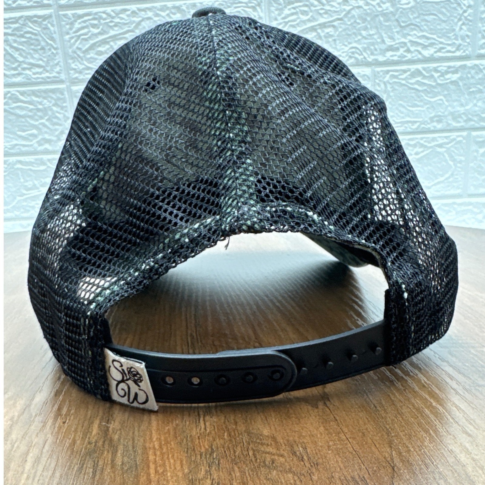 Sipsey Wilder Bigfoot Sasquatch Trucker Hat Cap Green Black Tree Unisex Snapback — image 3 of 7